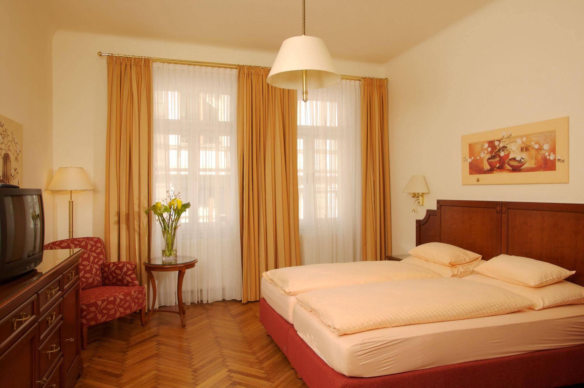 Hotel City Central 4* Viena
